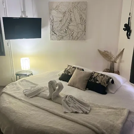 Jacuzzi Gold&night アパート *